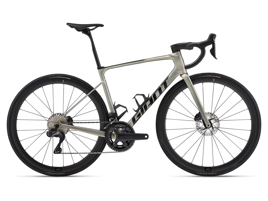 Giant defy sale road bike price